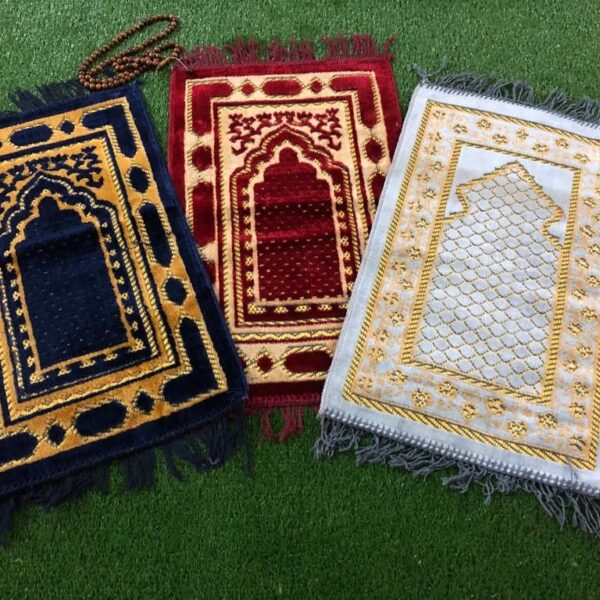 Beddy's Studio - Soft Velvet Kids Prayer Mat Children Prayer Rug Janamaz / Prayer Mat For Kids Jai Namaz (40 x 60) cm